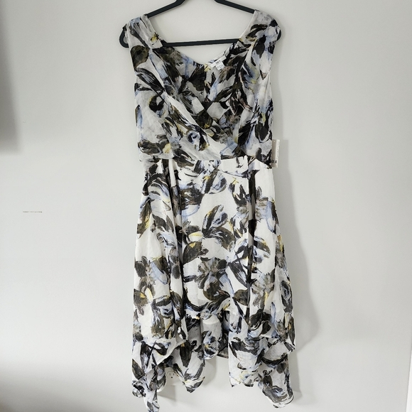 Bar III Dresses & Skirts - Bar III Dress Womens XL Handkerchief Hem Bayou Flower Flowy Sleeveless